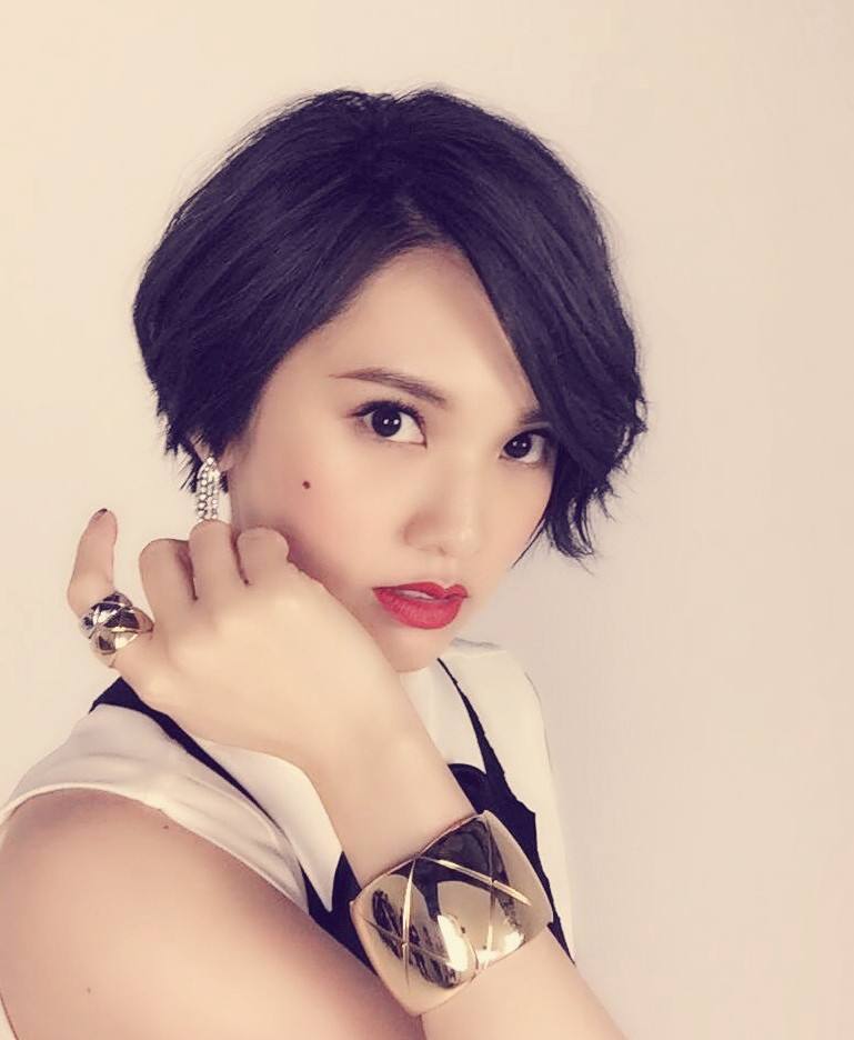 瘦了的杨丞琳实在太美,是在为和李荣浩的婚礼做准备吗?_蒙面