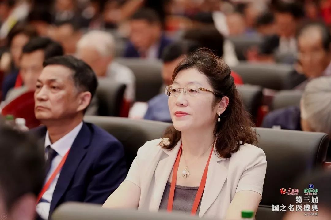 我院产科刘兴会教授荣获第三届国之名医卓越建树荣誉称号