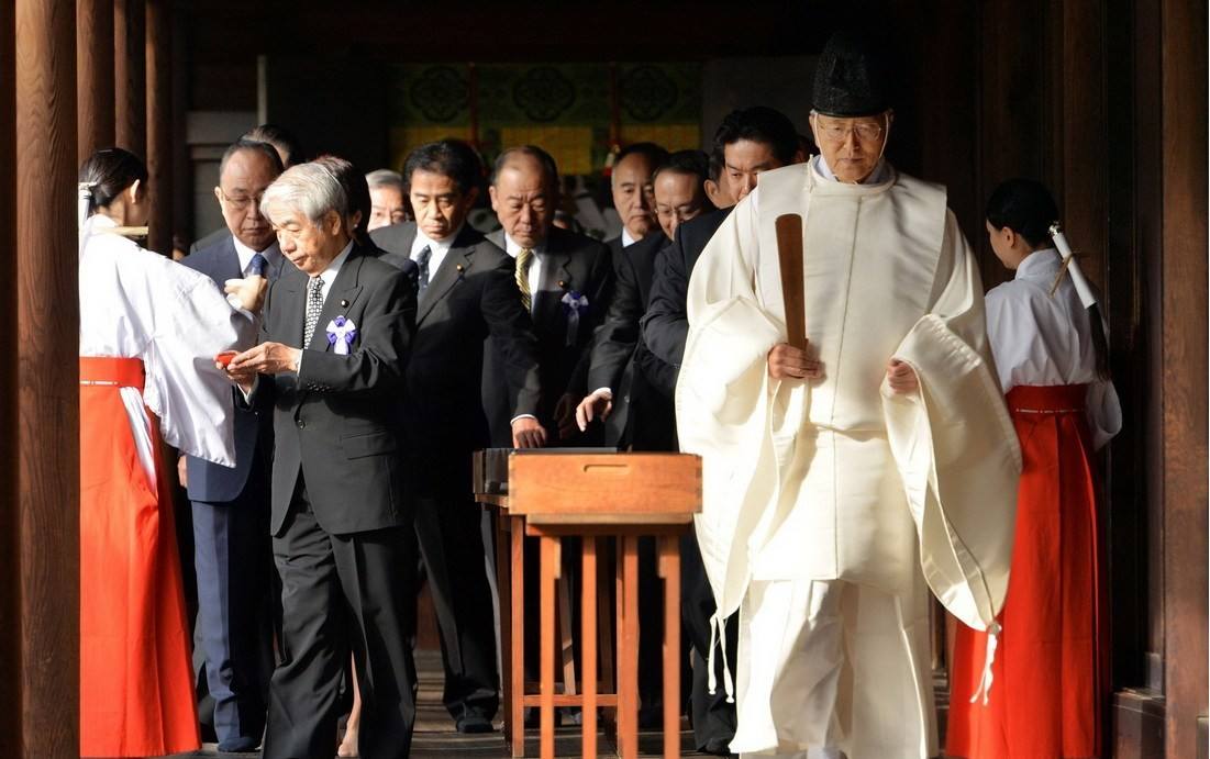 靖国神社疑遭泼墨图片