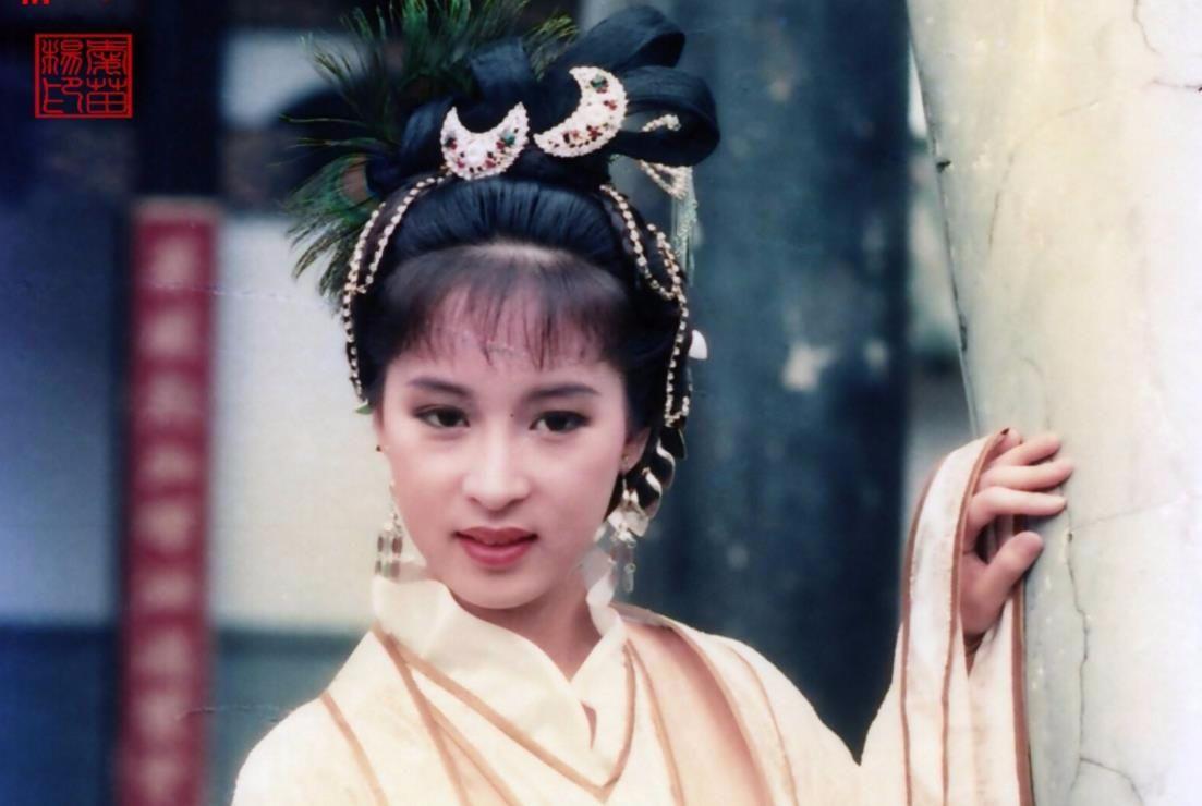 刘德华曾暗恋过她,周润发和她谈过恋爱,今59岁看破红尘仍单身_陈玉莲