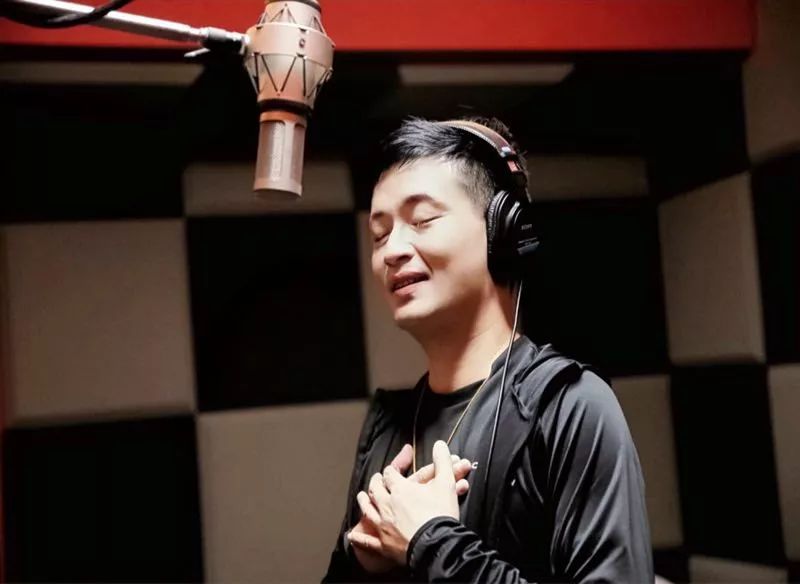 艺术公益讲堂教你轻松学唱歌敖长生点线平衡新唱法