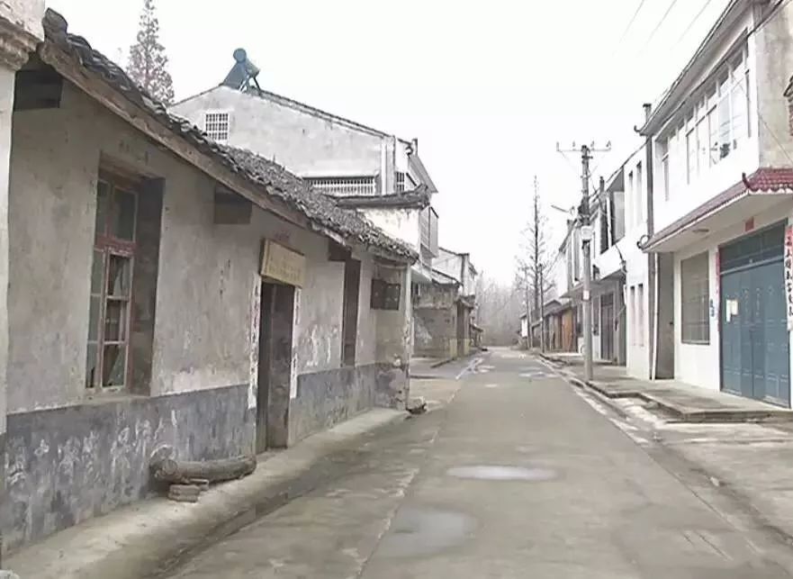 渔洋镇区位优越,交通便利这里地处潜江东南部,毗邻仙桃市,监利县,240