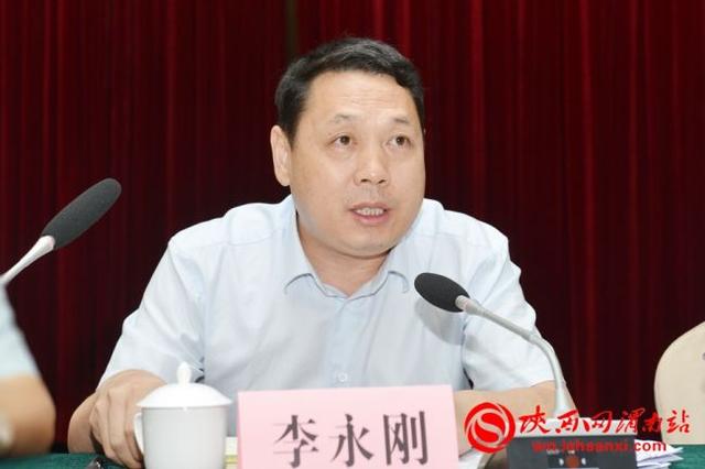 張耀鋒 攝渭南市見義勇為協會會長,合陽秦晉礦業集團董事長楊百章總結