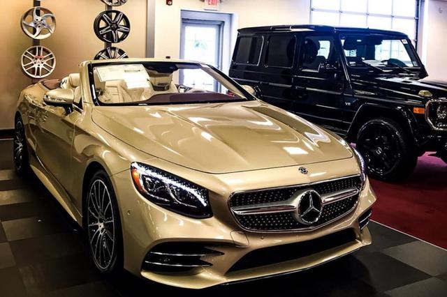 奔驰s560敞篷版,质感非常的强