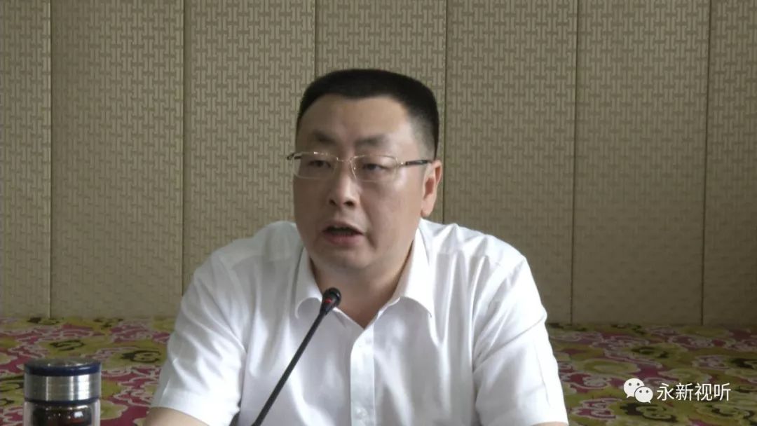 全县重点项目建设推进会召开_肖兵