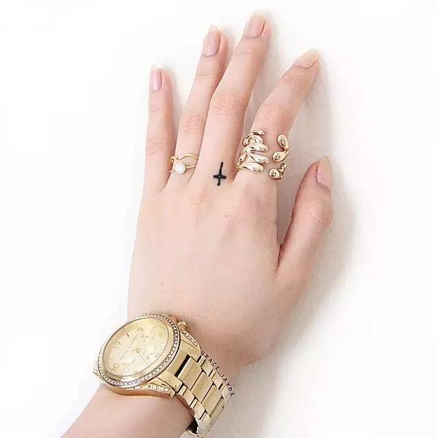 纹绣师出品那些美到窒息的半永久小纹身