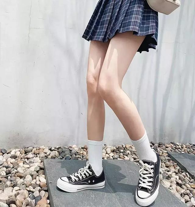 皮鞋★ 关键词:帆布鞋★ 关键词:外套好看又有学生气质的jk制服,散发