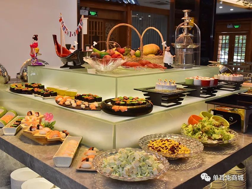 上百款自助美食more 入住环境中山泉眼温泉倾力于打造浪漫的温泉文化