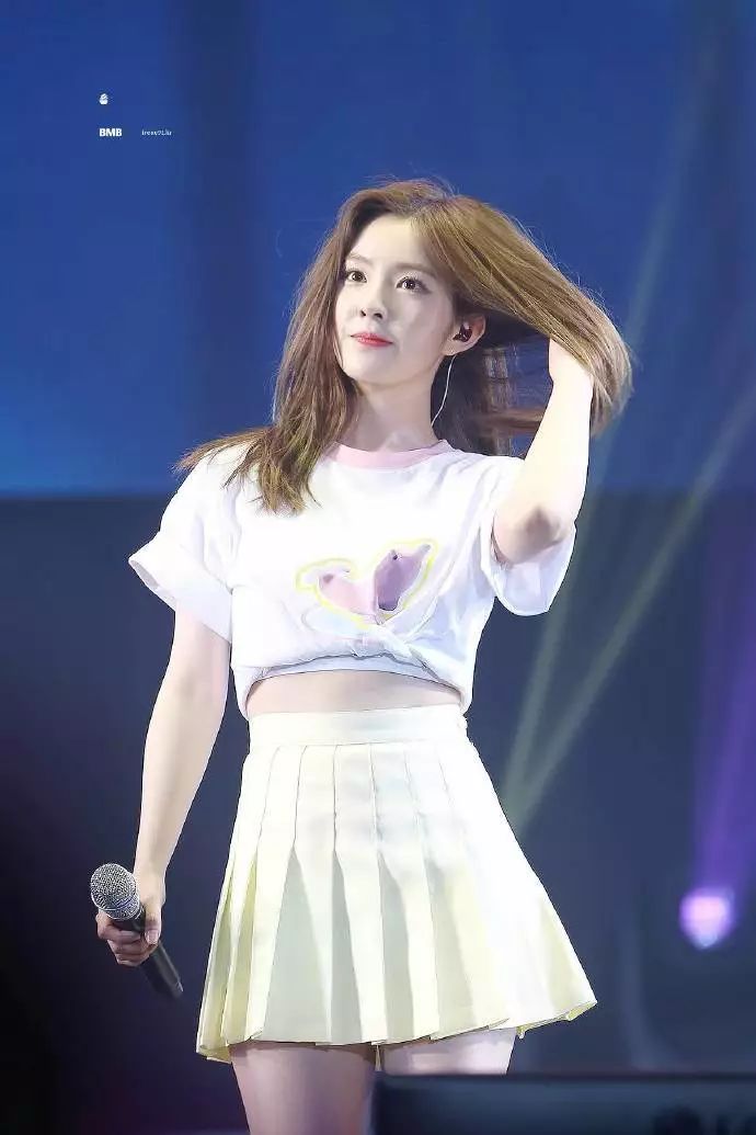 157cm的irene裴珠泫告诉我们腿长都是穿出来的