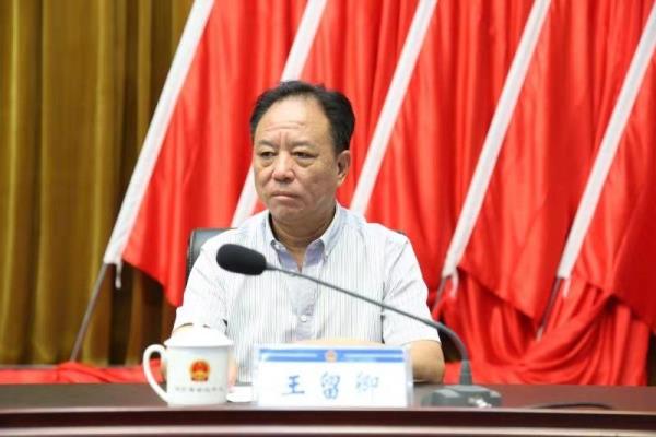 宜阳县委常委,政法委书记王定泽洛阳市公安局党委委员,副局长周新生