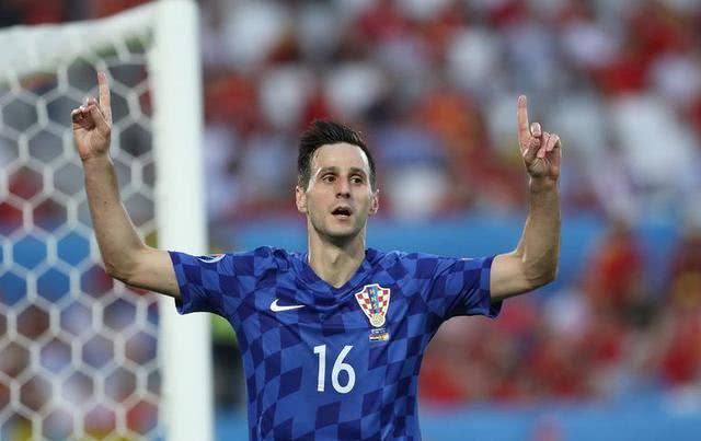 绯闻新援曾两拒中超近亿年薪_卡利尼奇