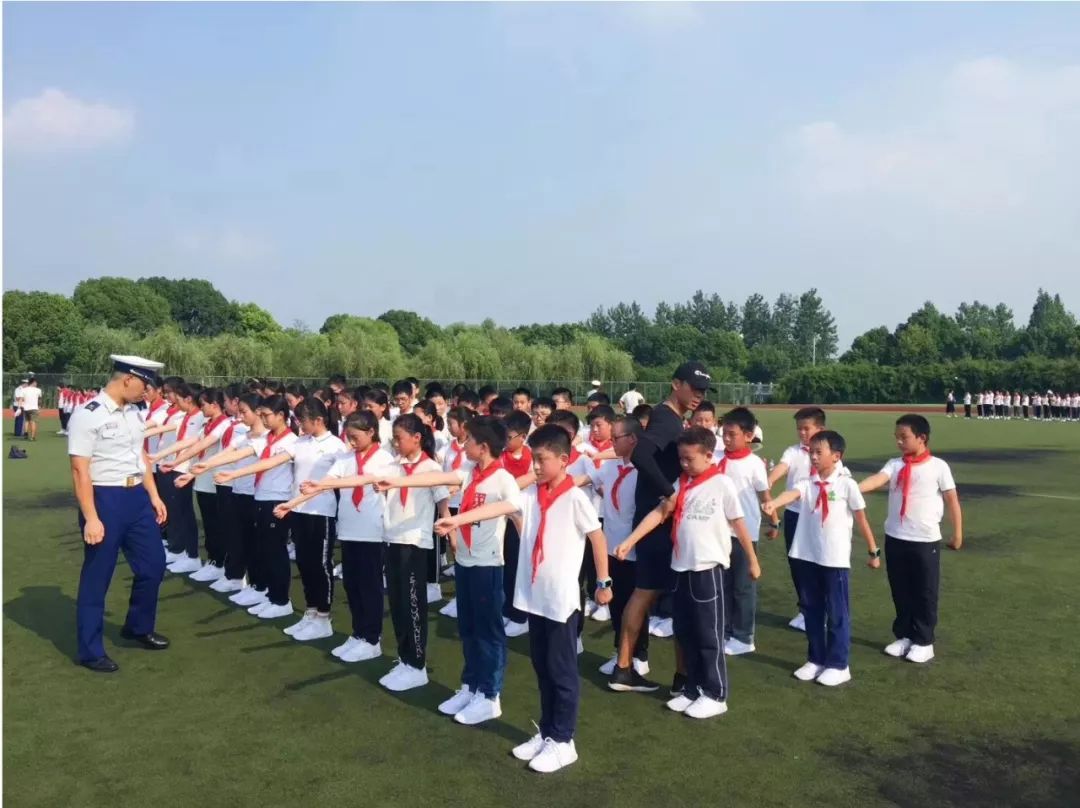 多彩军训燃情青春记上海民办张江集团学校2023届新生军训
