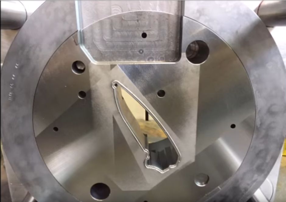 日本森精机▼视频2:精冲原理3d动画演示▼视频1:精