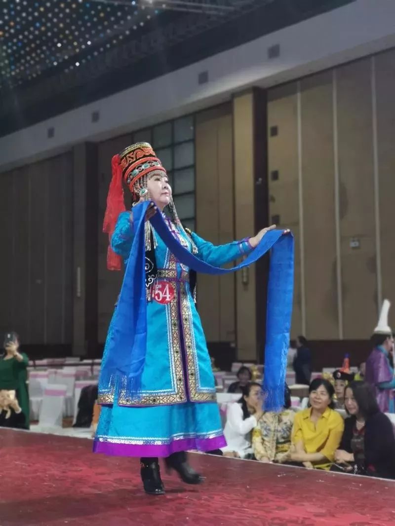 "民族团结一家亲"民族服装服饰走秀大赛决赛暨2019年民族团结进步月