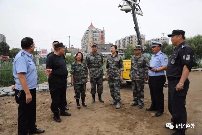 區委副書記張鴻雁,區委常委,統戰部長劉偉,區委常委,組織部長劉福鵬