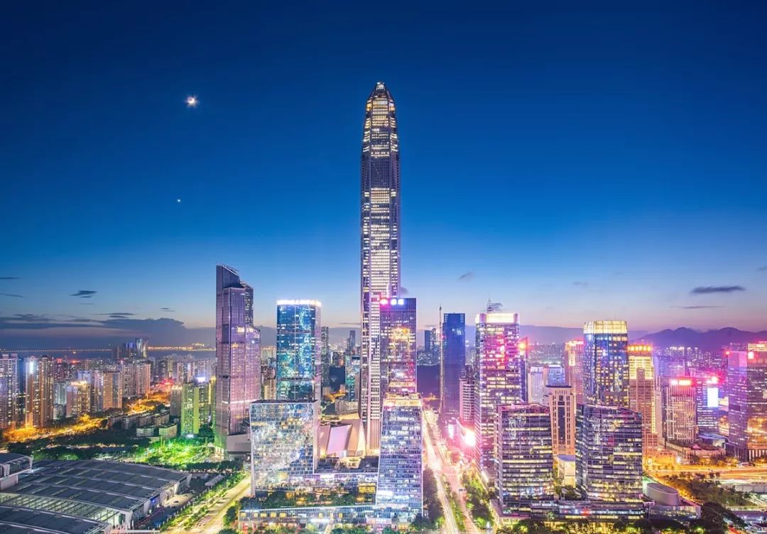 2017年,acca行政总裁白容(helen brand obe)一行拜访了深圳市福田区区