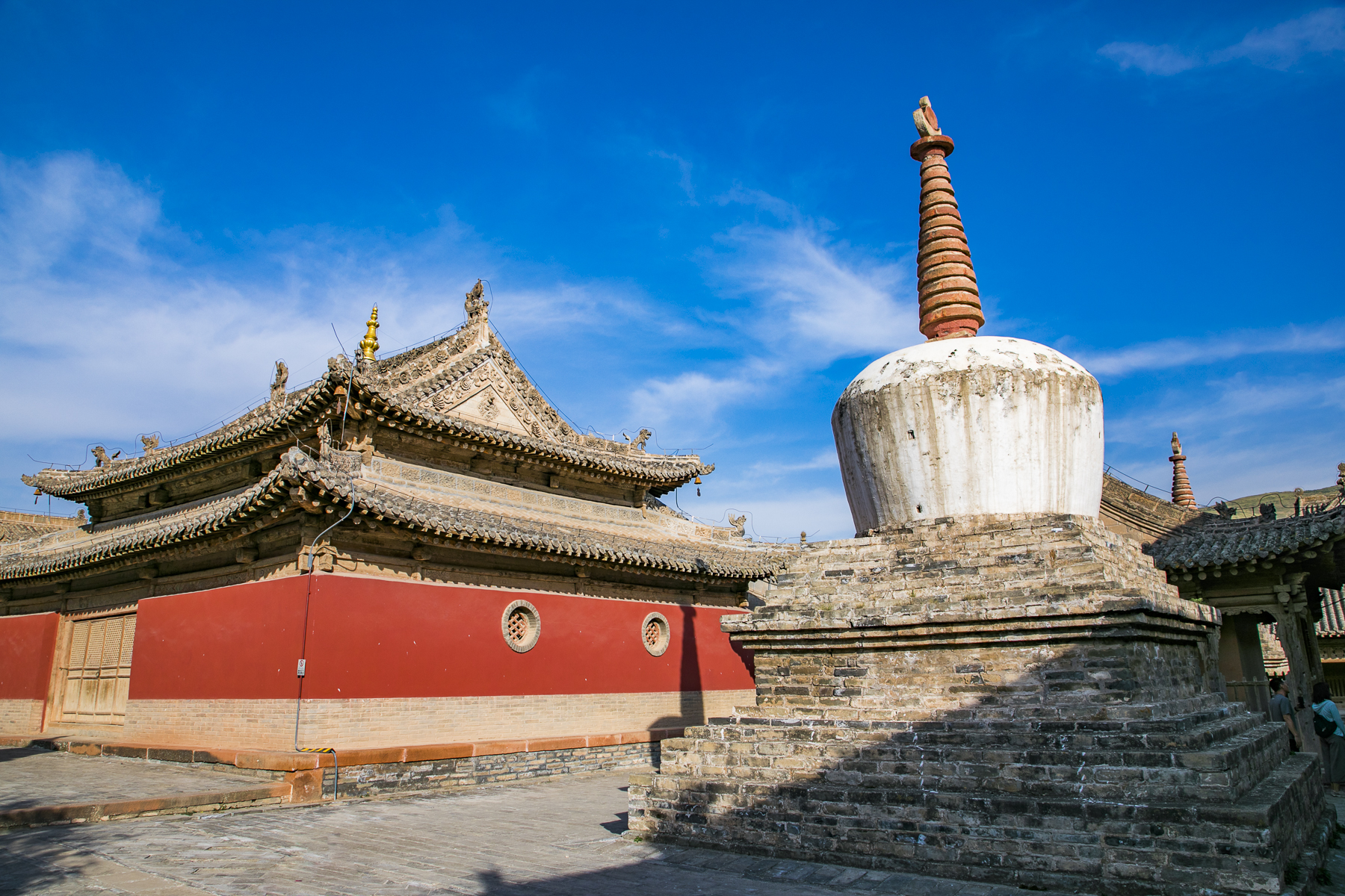 青海有座明朝皇家寺院，朱元璋赐匾额、建文帝在此出家，堪比故宫