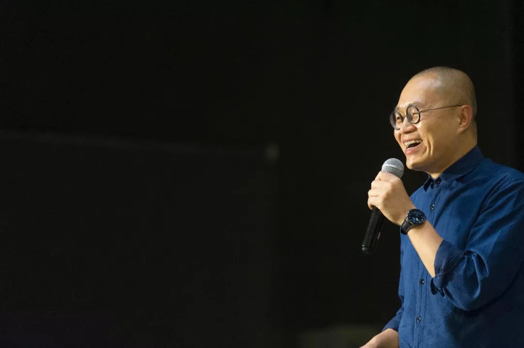 梁文道能喝会道的人生里少不了葡萄酒