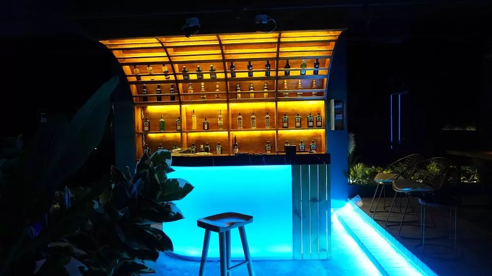 商丘这家酒吧要搞事情原价110元酒水套餐只卖99还有