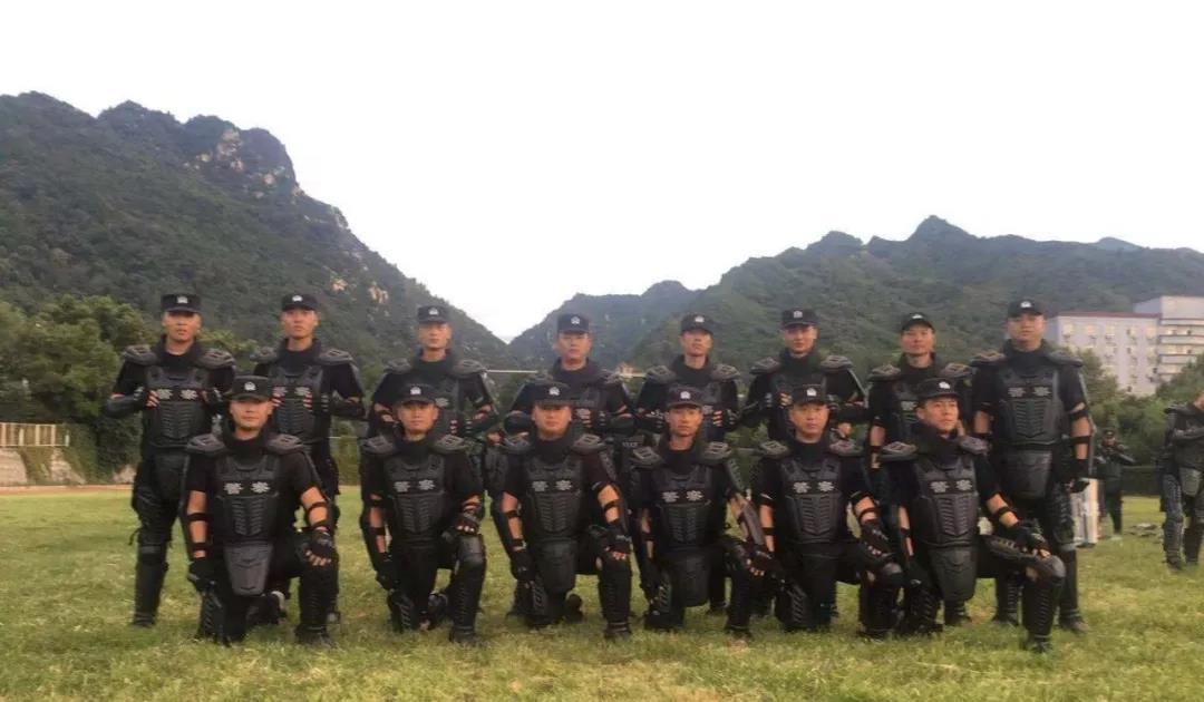 夏伏练兵正当时练场晒出真功夫高陵巡特警跨区域拉动演练掠影