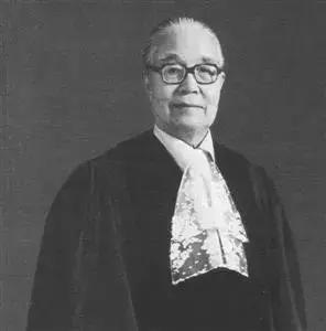 李铁铮(上图左侧第五位)△俞大绂赵宗燠先生是