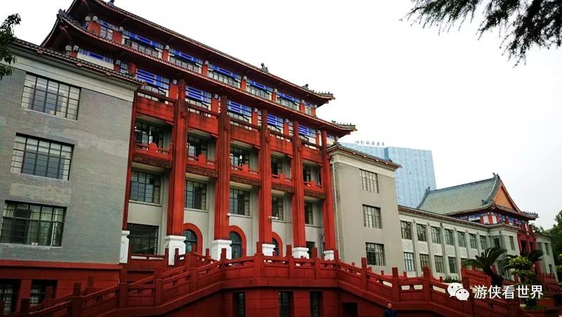 大美川西川大校园里走一走