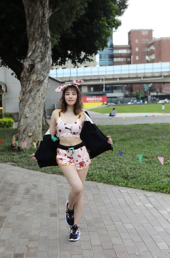 徐怀钰不过剪了个短发,就气质大变美到炸,41岁直接嫩回14岁!