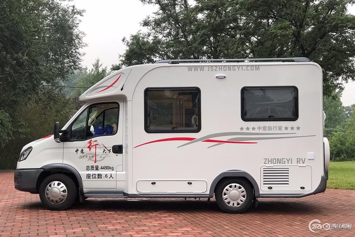 售价45.8万元 中意旅行家c型小额头房车正式发布
