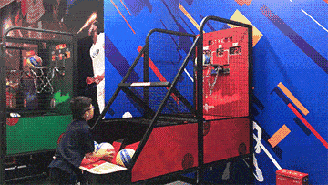 再起"在现场设置了篮球机是时候吧压箱底的球技展现出来了活动内容