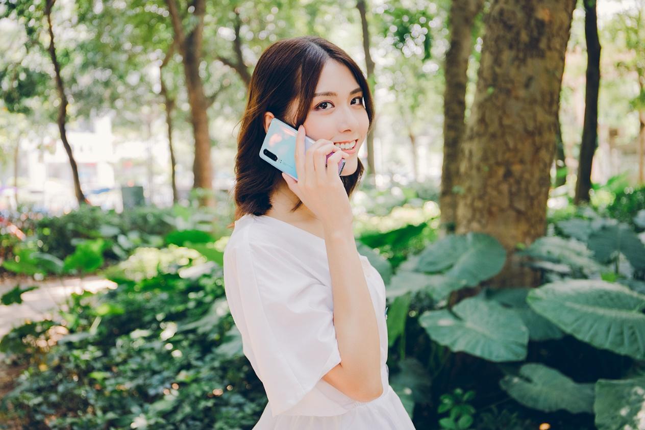 原创徕卡三摄加炫彩五色华为p30让你随手拍出好照片