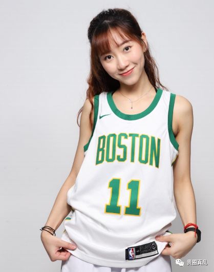 还有路人王女神冠军,有最美篮球手之称的茶丽她是最强女街球手,街头