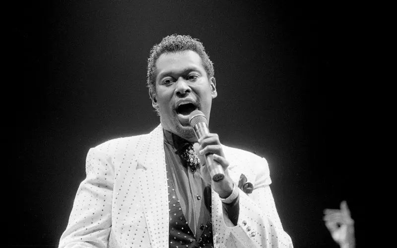 路德·罗札尼·范德鲁斯(luther ronzoni vandross,1951.4.20 ~ 2005.