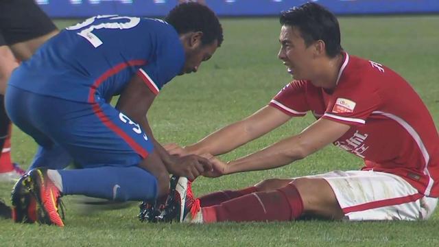 小腿抽筋能扳脚背吗?可能伤势加重!医生:网球腿切忌牵拉