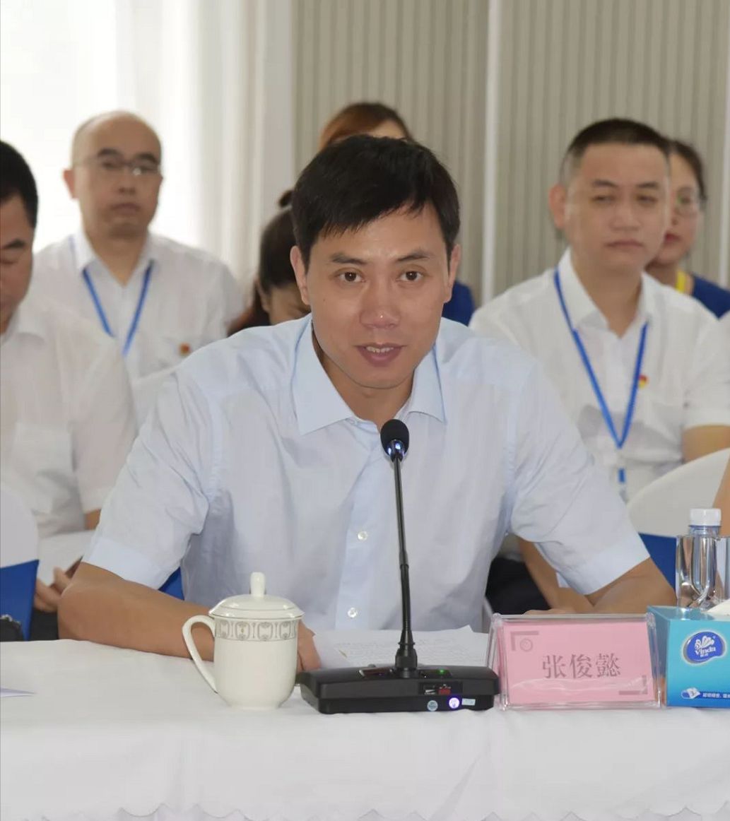 副主任曾晓琼,广汉市人民政府副市长房义勇,广汉市人大,市政协相关