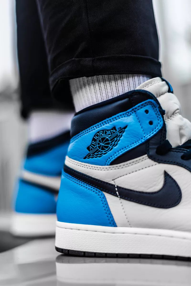 「黑曜石」 aj1 全网最快开箱   上脚!