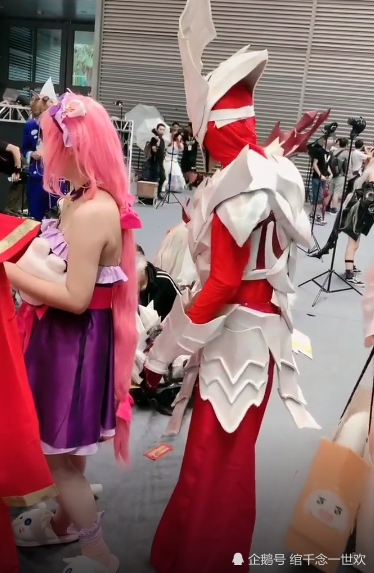 干将莫邪cos没了莫邪后,玩家:我们的机会来了!