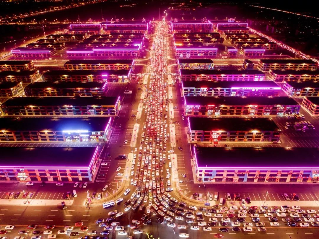 大庆有个赛车小镇:拍照观影选车看赛事,打卡时尚生活