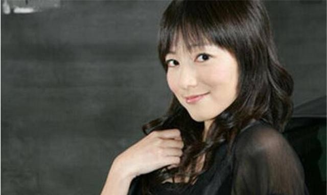 但林立雯和杨声铮在一起后,杨声铮就收敛了很多.