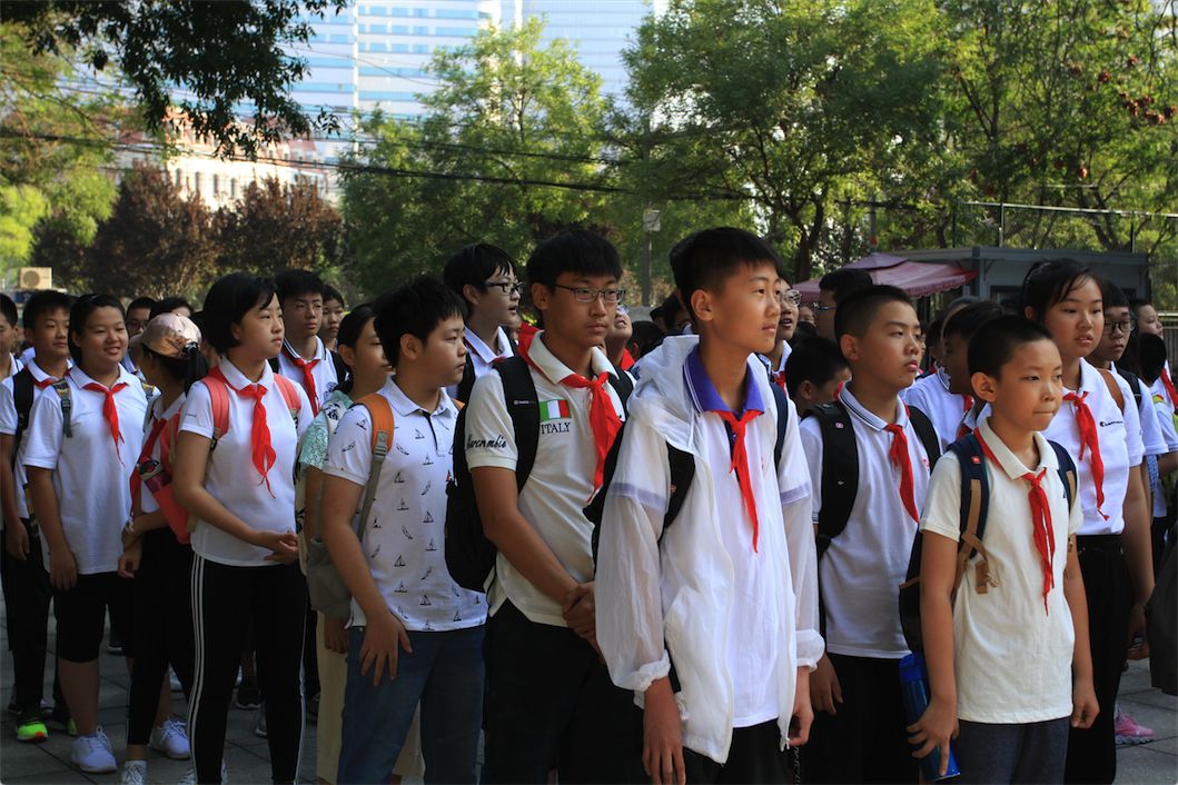 走进一中卓越成长∣记2019年天津一中初中部新生入学礼