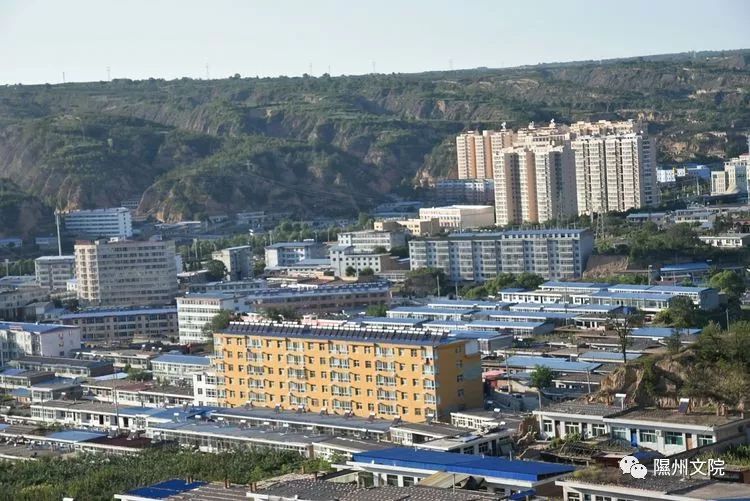 高楼此起彼伏近年来,隰县变化巨大,从县城住房可以看出,老百姓的生活