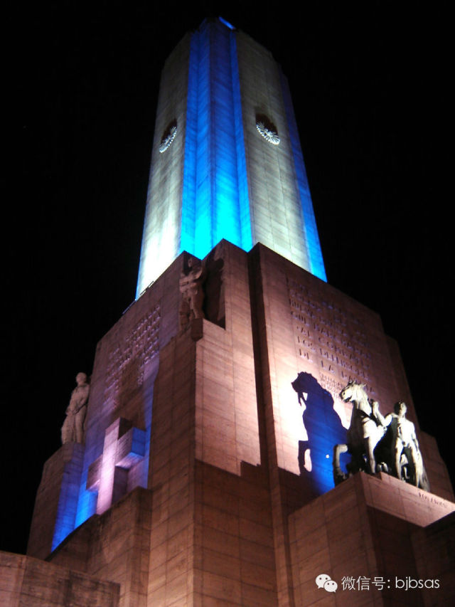 阿根廷罗萨里奥市,第一面国旗升起之地_纪念碑