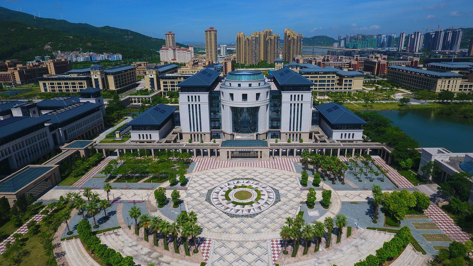 澳门大学横琴新校区在助力澳门特色金融发展方面,南粤集团积极配合