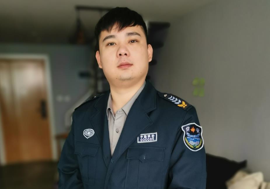 主播线下举办粉丝聚会,粉丝疯狂给店家打差评,店家招谁惹谁了?_李赣