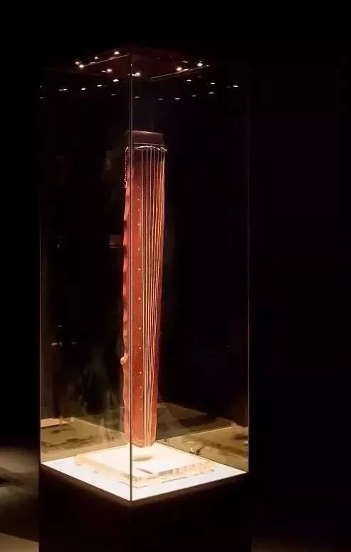 浙江省博物馆落霞式彩凤鸣岐古琴