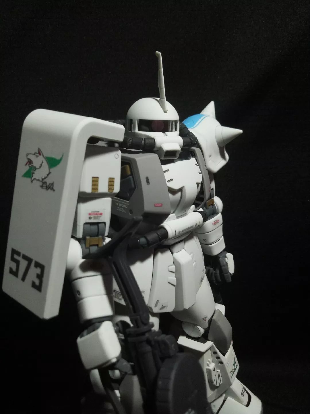 虽然用了强力软化剂,但还是有些许褶皱消光:郡士油性喷罐渗线:田宫