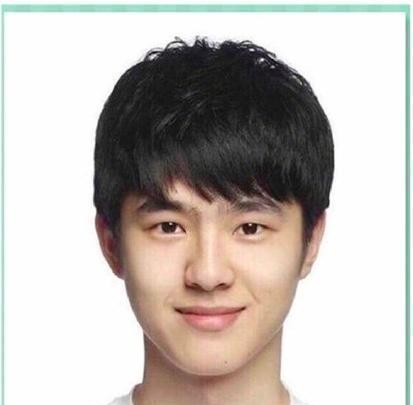 明星证件照李现尽显成熟魅力王鹤棣不愧是空少学校的毕业生