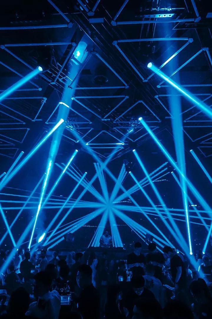 dj mag全国第一夜店空降魔都,360°悬空观景撩翻全城! _space