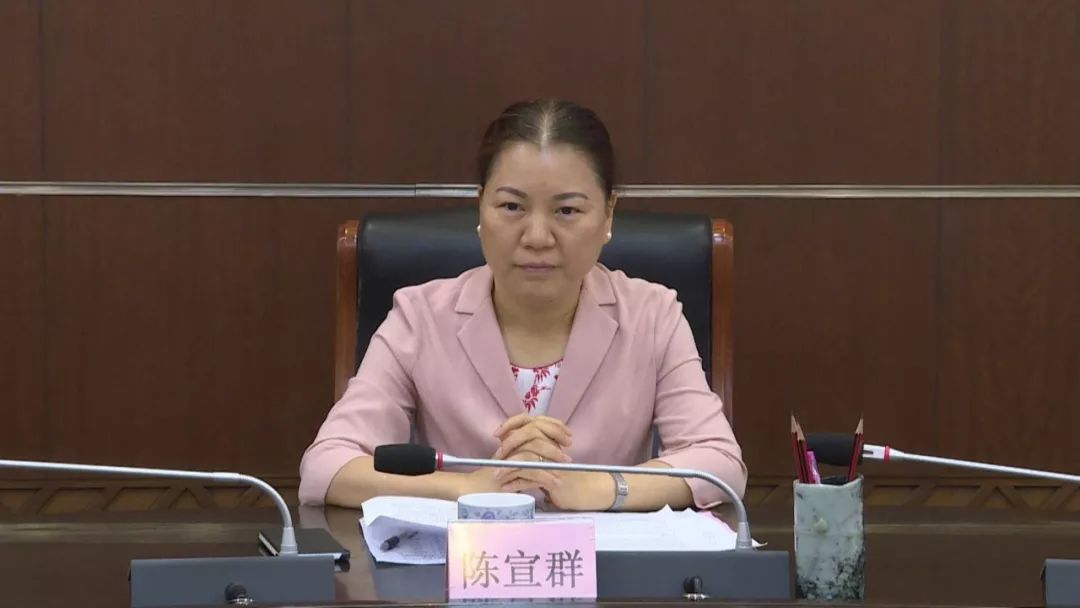 四会市政府副市长陈军忠代表四会市人民政府与香港点芯数据集团创始人