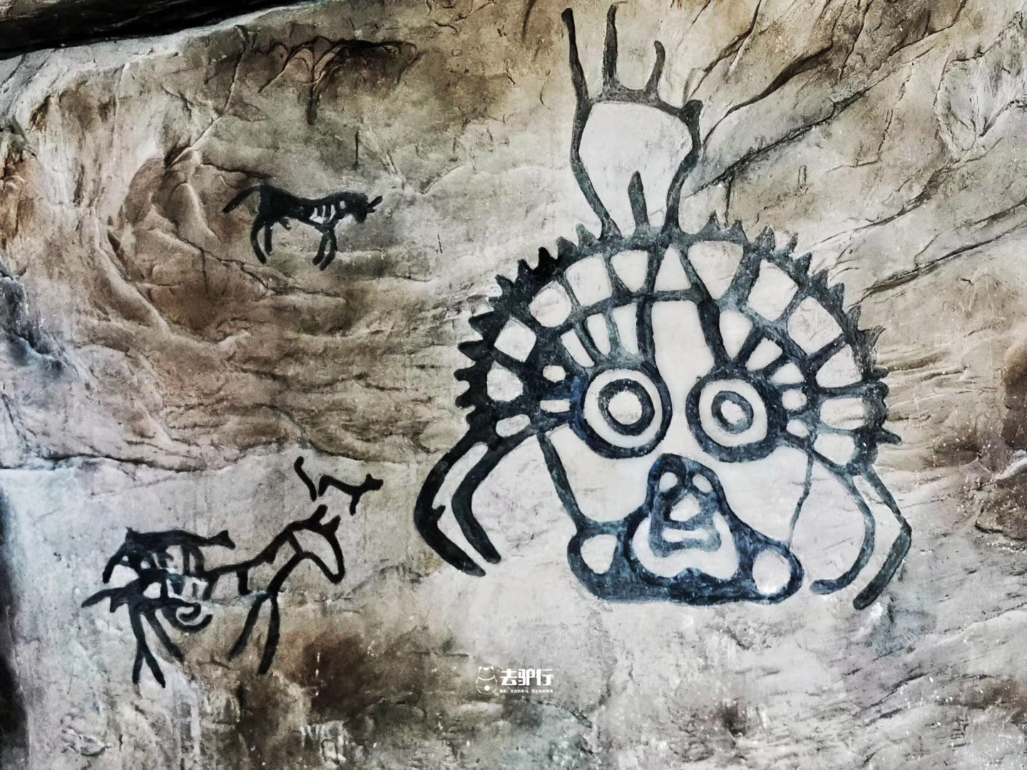 原创我国最早的表情包可追溯到1万年前常被怀疑与外星人有关