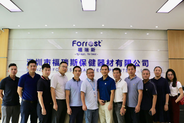 高英陈火龙同志率横岗街道工商联商会走访企业